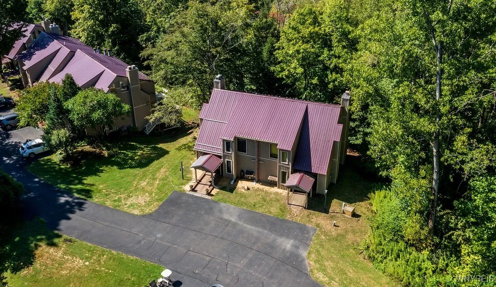41 Ridgeview Lane, Concord, New York 14069, Concord, New York 14069, 3 Bedrooms Bedrooms, 7 Rooms Rooms,2 BathroomsBathrooms,Residential,For Sale,41 Ridgeview Lane, Concord, New York 14069,B1632784