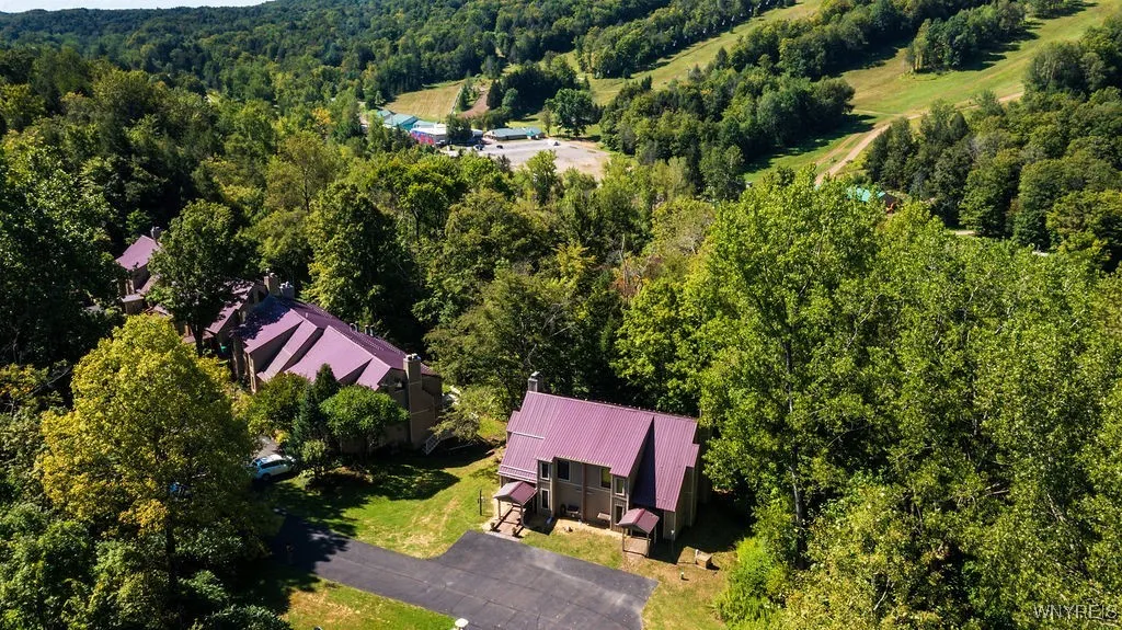 41 Ridgeview Lane, Concord, New York 14069, Concord, New York 14069, 3 Bedrooms Bedrooms, 7 Rooms Rooms,2 BathroomsBathrooms,Residential,Closed,41 Ridgeview Lane, Concord, New York 14069,0,B1632784