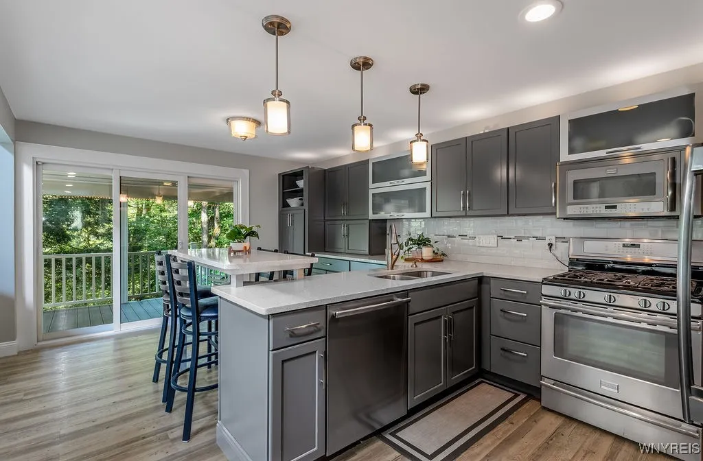 41 Ridgeview Lane, Concord, New York 14069, Concord, New York 14069, 3 Bedrooms Bedrooms, 7 Rooms Rooms,2 BathroomsBathrooms,Residential,For Sale,41 Ridgeview Lane, Concord, New York 14069,B1632784