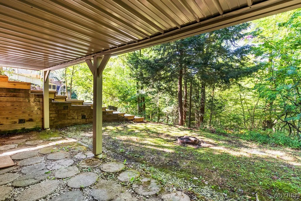 41 Ridgeview Lane, Concord, New York 14069, Concord, New York 14069, 3 Bedrooms Bedrooms, 7 Rooms Rooms,2 BathroomsBathrooms,Residential,For Sale,41 Ridgeview Lane, Concord, New York 14069,B1632784