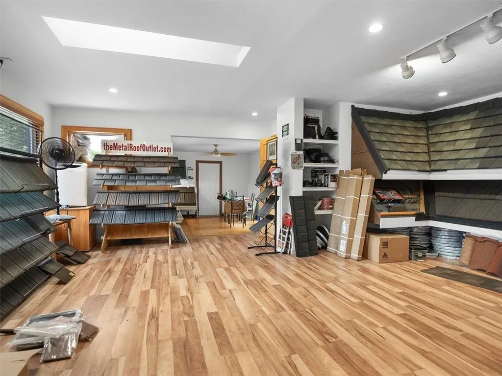 1513 Empire Blvd, Penfield, New York 14580, Penfield, New York 14580, ,Commercial Sale,For Sale,1513 Empire Blvd, Penfield, New York 14580,0,R1633289