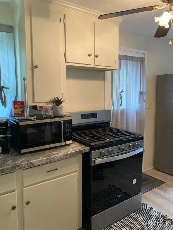 618 82nd Street, Niagara Falls, New York 14304, Niagara Falls, New York 14304, 4 Bedrooms Bedrooms, 7 Rooms Rooms,1 BathroomBathrooms,Residential,For Sale,618 82nd Street, Niagara Falls, New York 14304,0,B1633319
