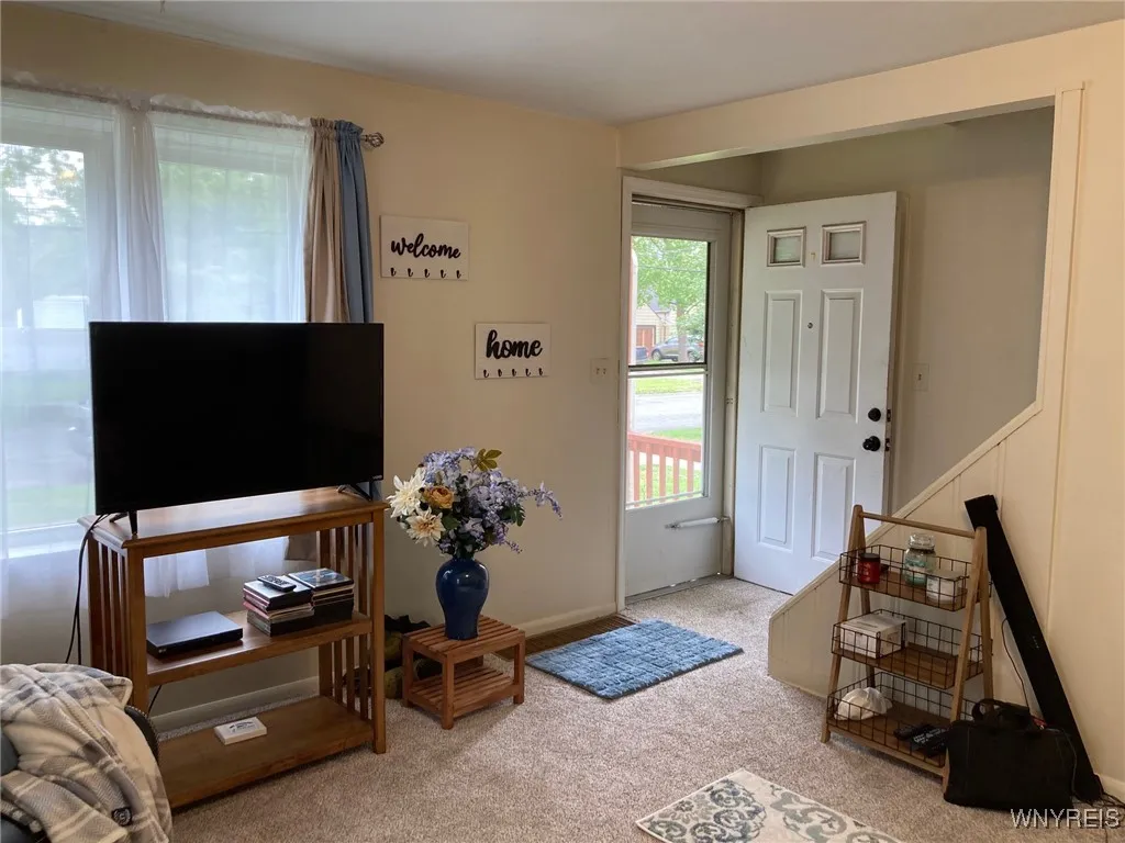 618 82nd Street, Niagara Falls, New York 14304, Niagara Falls, New York 14304, 4 Bedrooms Bedrooms, 7 Rooms Rooms,1 BathroomBathrooms,Residential,For Sale,618 82nd Street, Niagara Falls, New York 14304,0,B1633319