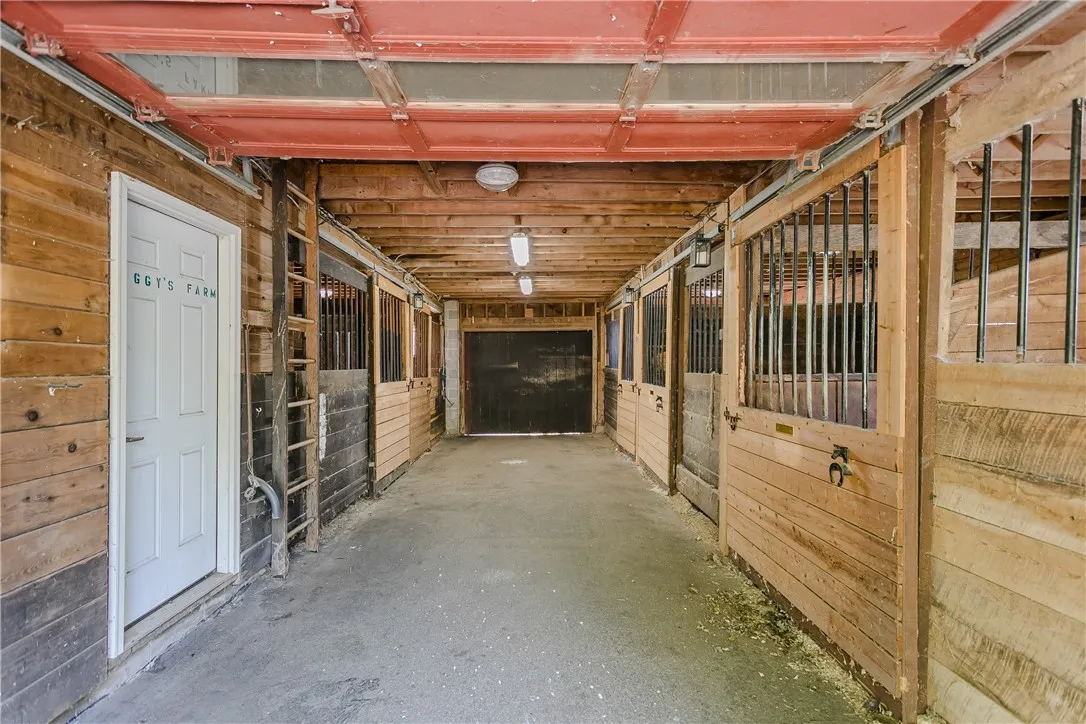 1335 Strong Road, Victor, New York 14564, Victor, New York 14564, 4 Bedrooms Bedrooms, 10 Rooms Rooms,2 BathroomsBathrooms,Residential,For Sale,1335 Strong Road, Victor, New York 14564,R1630986