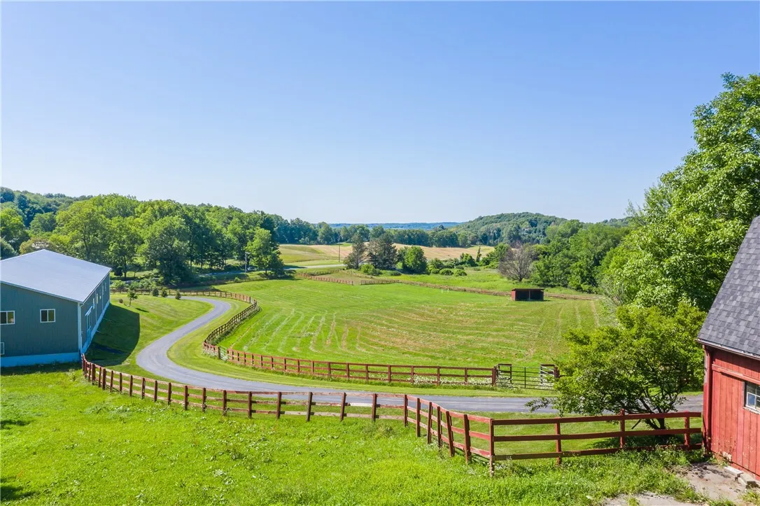 1335 Strong Road, Victor, New York 14564, Victor, New York 14564, 4 Bedrooms Bedrooms, 10 Rooms Rooms,2 BathroomsBathrooms,Residential,For Sale,1335 Strong Road, Victor, New York 14564,R1630986