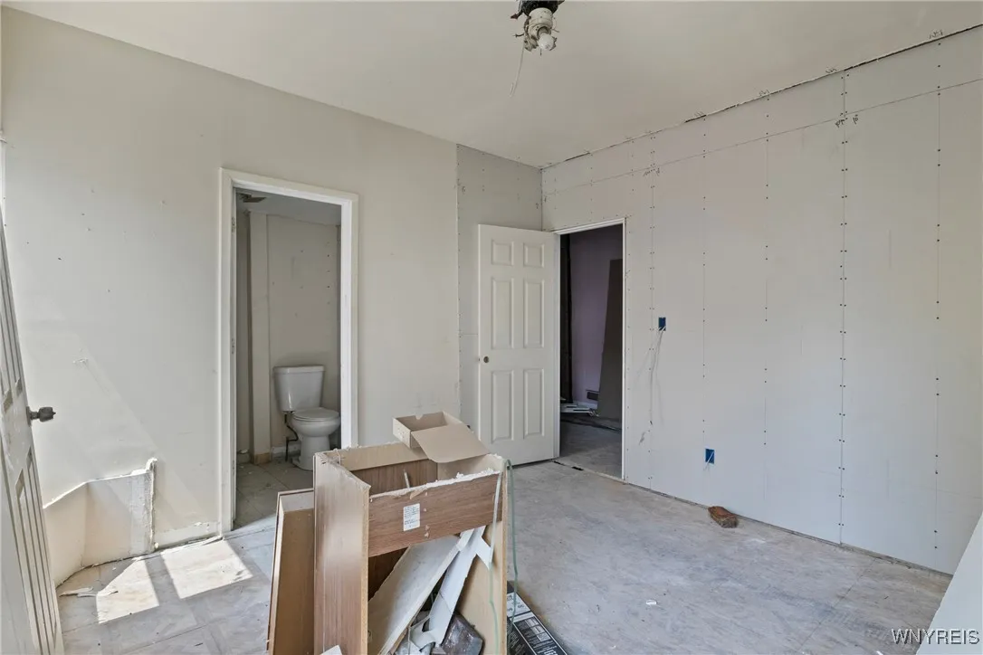 30 South Putnam Street W, Buffalo, New York 14213, Buffalo, New York 14213, 7 Bedrooms Bedrooms, ,3 BathroomsBathrooms,Residential,For Sale,30 South Putnam Street W, Buffalo, New York 14213,B1631921
