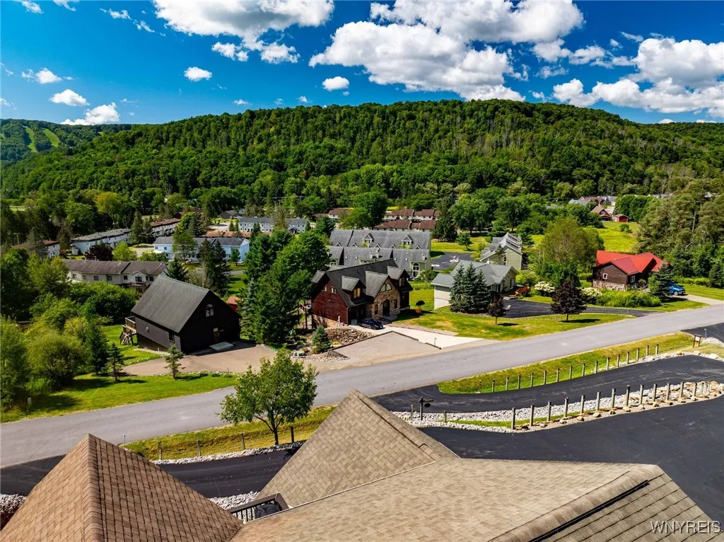 6383 Northwood Drive, Ellicottville, New York 1473, Ellicottville, New York 14731, 4 Bedrooms Bedrooms, 12 Rooms Rooms,3 BathroomsBathrooms,Residential,For Sale,6383 Northwood Drive, Ellicottville, New York 1473,B1632792