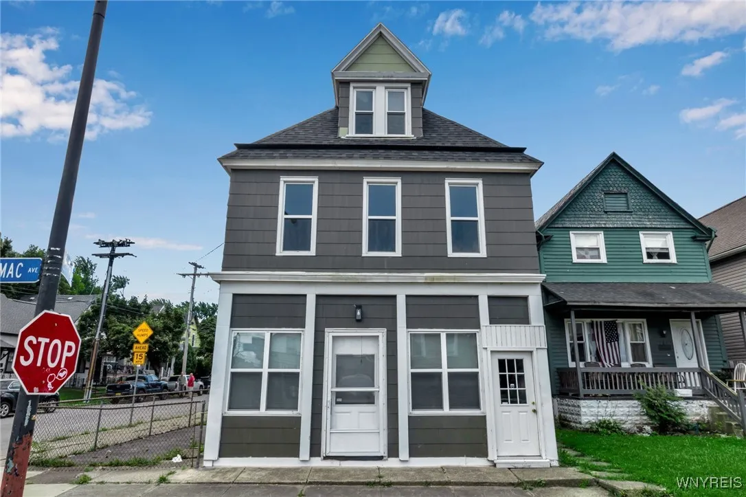 185 Potomac Avenue, Buffalo, New York 14213, Buffalo, New York 14213, 4 Bedrooms Bedrooms, ,2 BathroomsBathrooms,Residential,For Sale,185 Potomac Avenue, Buffalo, New York 14213,B1633228