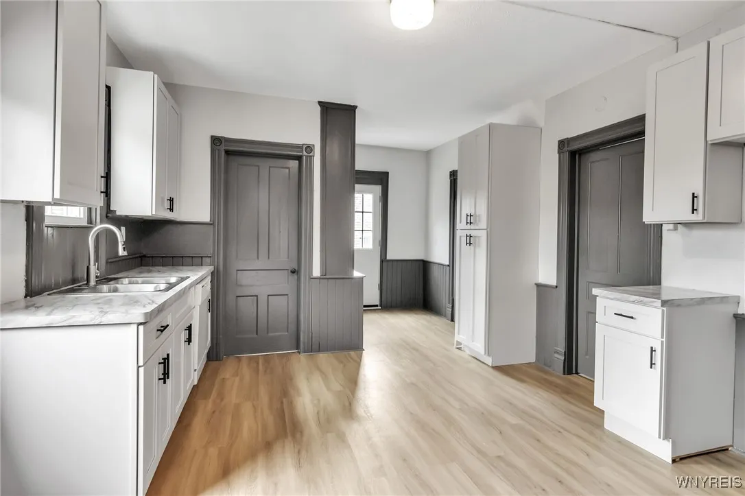 185 Potomac Avenue, Buffalo, New York 14213, Buffalo, New York 14213, 4 Bedrooms Bedrooms, ,2 BathroomsBathrooms,Residential,For Sale,185 Potomac Avenue, Buffalo, New York 14213,B1633228
