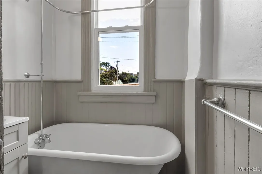 185 Potomac Avenue, Buffalo, New York 14213, Buffalo, New York 14213, 4 Bedrooms Bedrooms, ,2 BathroomsBathrooms,Residential,For Sale,185 Potomac Avenue, Buffalo, New York 14213,B1633228