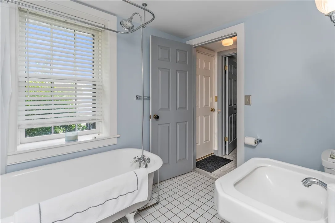 789 South Main Street, Geneva City, New York 14456, Geneva City, New York 14456, 5 Bedrooms Bedrooms, 14 Rooms Rooms,3 BathroomsBathrooms,Residential,For Sale,789 South Main Street, Geneva City, New York 14456,R1633397