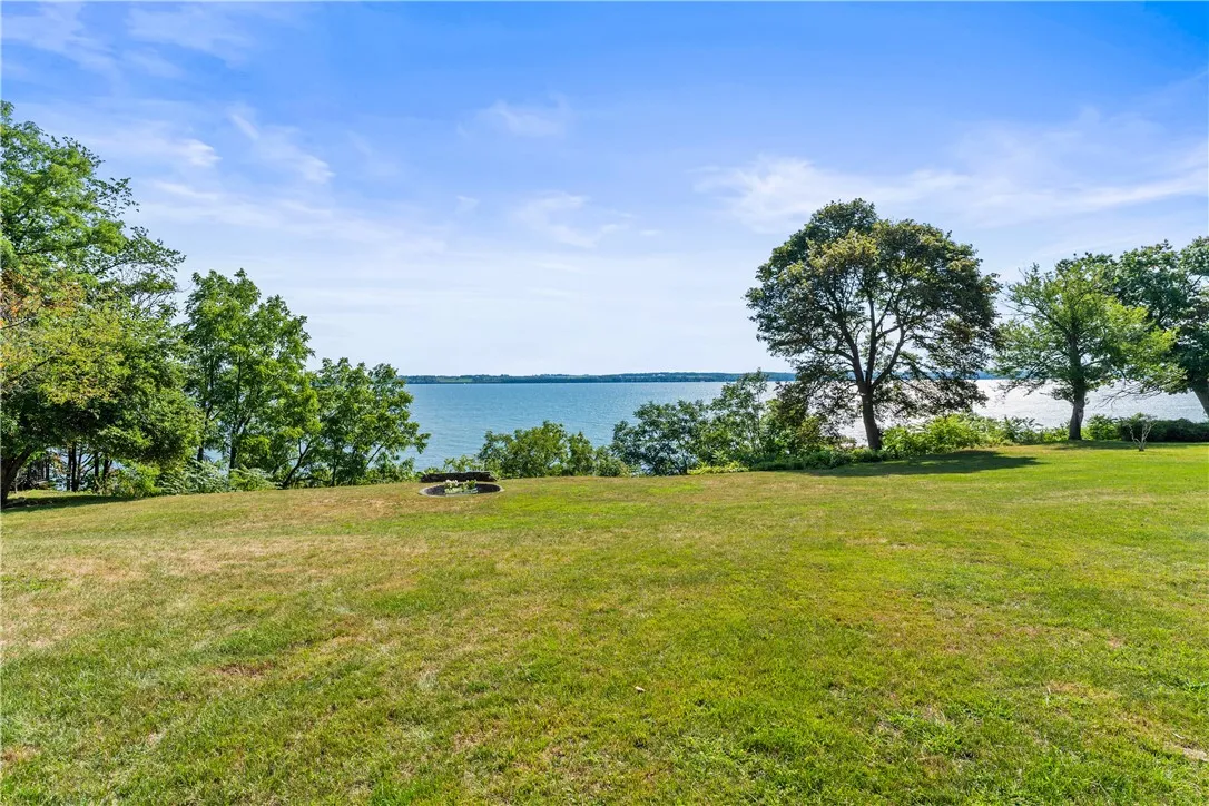 789 South Main Street, Geneva City, New York 14456, Geneva City, New York 14456, 5 Bedrooms Bedrooms, 14 Rooms Rooms,3 BathroomsBathrooms,Residential,For Sale,789 South Main Street, Geneva City, New York 14456,R1633397