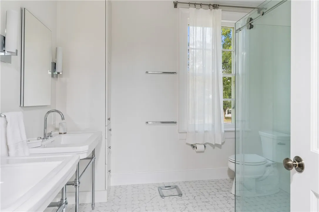 789 South Main Street, Geneva City, New York 14456, Geneva City, New York 14456, 5 Bedrooms Bedrooms, 14 Rooms Rooms,3 BathroomsBathrooms,Residential,For Sale,789 South Main Street, Geneva City, New York 14456,R1633397