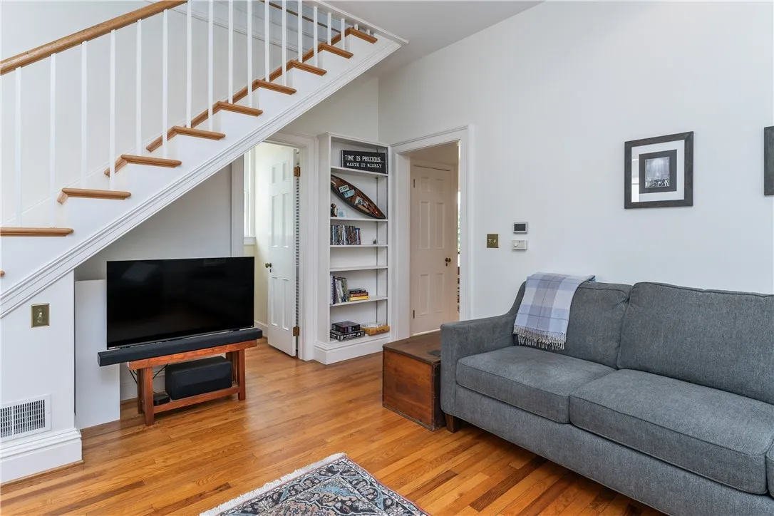 789 South Main Street, Geneva City, New York 14456, Geneva City, New York 14456, 5 Bedrooms Bedrooms, 14 Rooms Rooms,3 BathroomsBathrooms,Residential,For Sale,789 South Main Street, Geneva City, New York 14456,R1633397