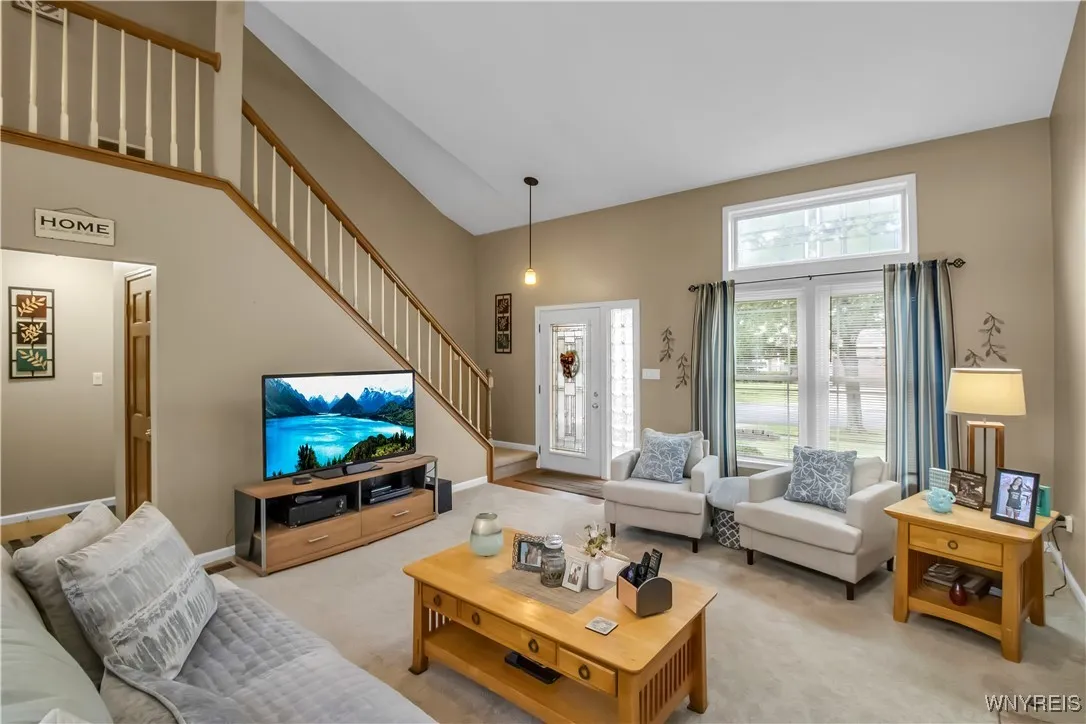 127 Babbette Drive, Cheektowaga, New York 14043, Cheektowaga, New York 14043, 3 Bedrooms Bedrooms, 6 Rooms Rooms,2 BathroomsBathrooms,Residential,For Sale,127 Babbette Drive, Cheektowaga, New York 14043,B1633131