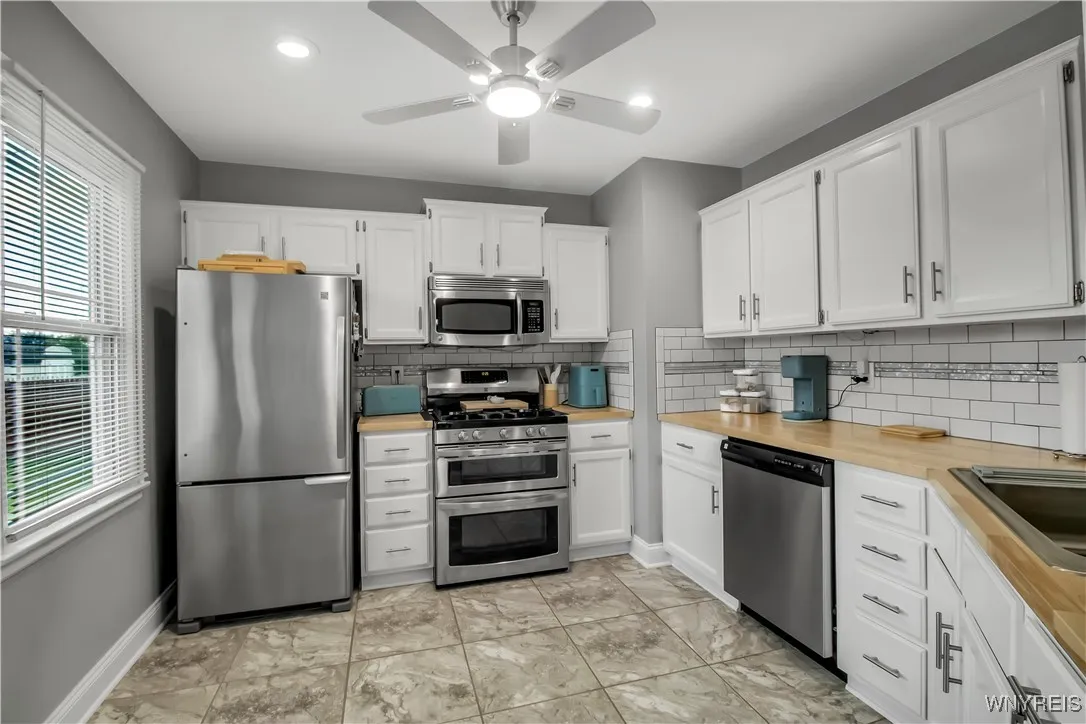 127 Babbette Drive, Cheektowaga, New York 14043, Cheektowaga, New York 14043, 3 Bedrooms Bedrooms, 6 Rooms Rooms,2 BathroomsBathrooms,Residential,For Sale,127 Babbette Drive, Cheektowaga, New York 14043,B1633131