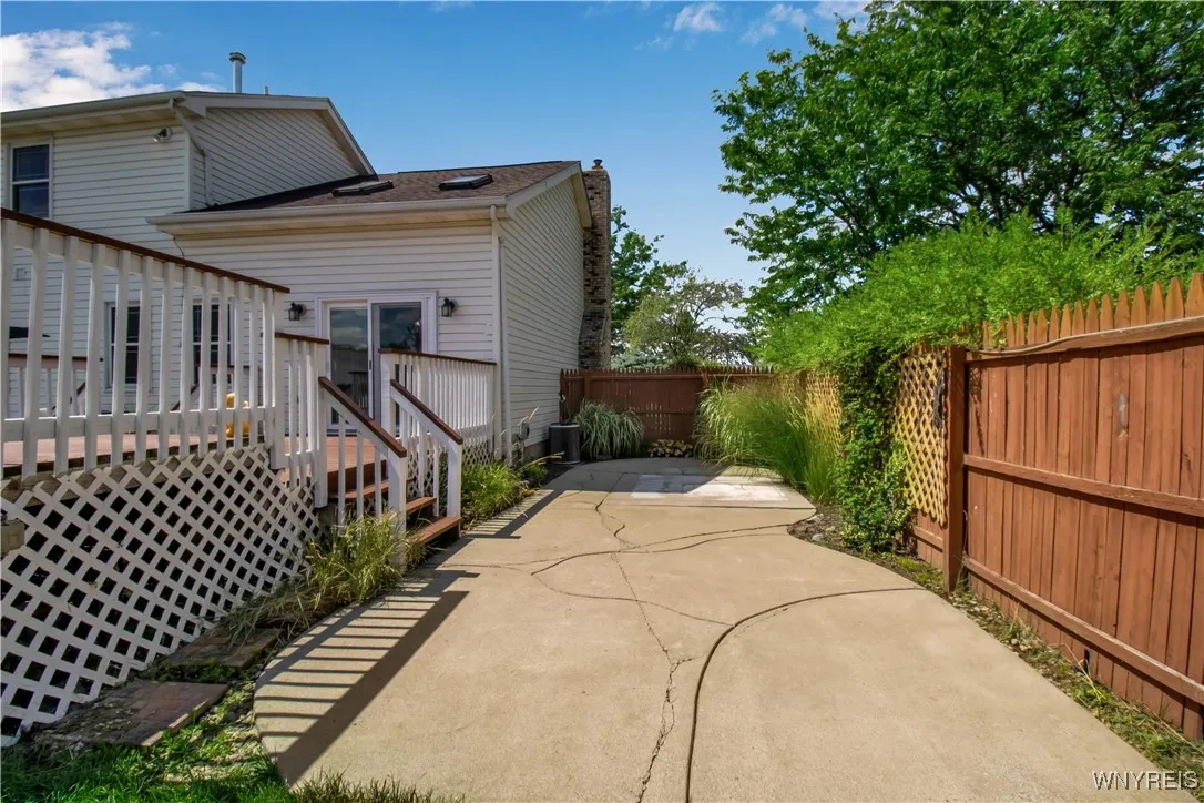 127 Babbette Drive, Cheektowaga, New York 14043, Cheektowaga, New York 14043, 3 Bedrooms Bedrooms, 6 Rooms Rooms,2 BathroomsBathrooms,Residential,For Sale,127 Babbette Drive, Cheektowaga, New York 14043,B1633131