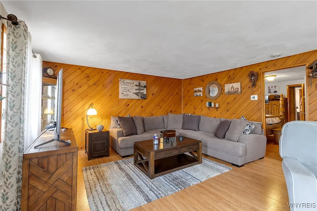 116 Evergreen Place, Cheektowaga, New York 14225, Cheektowaga, New York 14225, 3 Bedrooms Bedrooms, 8 Rooms Rooms,1 BathroomBathrooms,Residential,For Sale,116 Evergreen Place, Cheektowaga, New York 14225,B1633334