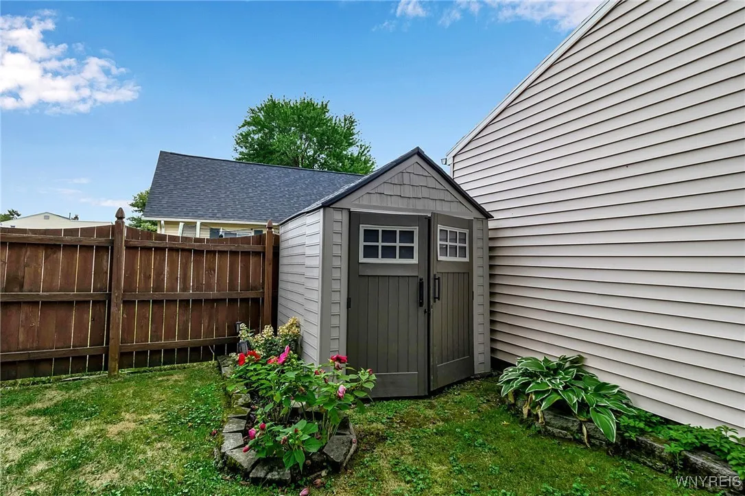 116 Evergreen Place, Cheektowaga, New York 14225, Cheektowaga, New York 14225, 3 Bedrooms Bedrooms, 8 Rooms Rooms,1 BathroomBathrooms,Residential,For Sale,116 Evergreen Place, Cheektowaga, New York 14225,B1633334