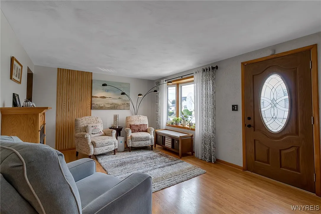 116 Evergreen Place, Cheektowaga, New York 14225, Cheektowaga, New York 14225, 3 Bedrooms Bedrooms, 8 Rooms Rooms,1 BathroomBathrooms,Residential,For Sale,116 Evergreen Place, Cheektowaga, New York 14225,B1633334