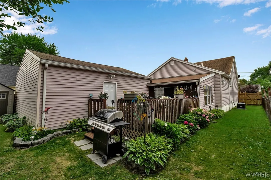 116 Evergreen Place, Cheektowaga, New York 14225, Cheektowaga, New York 14225, 3 Bedrooms Bedrooms, 8 Rooms Rooms,1 BathroomBathrooms,Residential,For Sale,116 Evergreen Place, Cheektowaga, New York 14225,B1633334