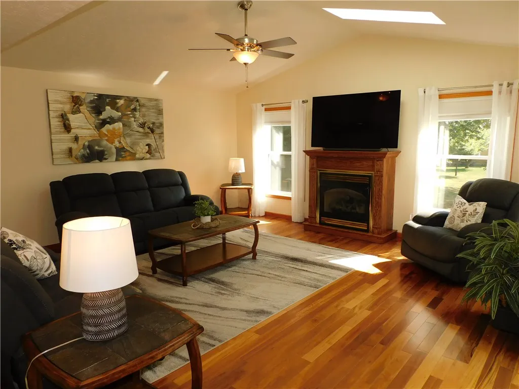 222 West Bend Drive, Greece, New York 14612, Greece, New York 14612, 3 Bedrooms Bedrooms, 6 Rooms Rooms,2 BathroomsBathrooms,Residential,For Sale,222 West Bend Drive, Greece, New York 14612,R1633451