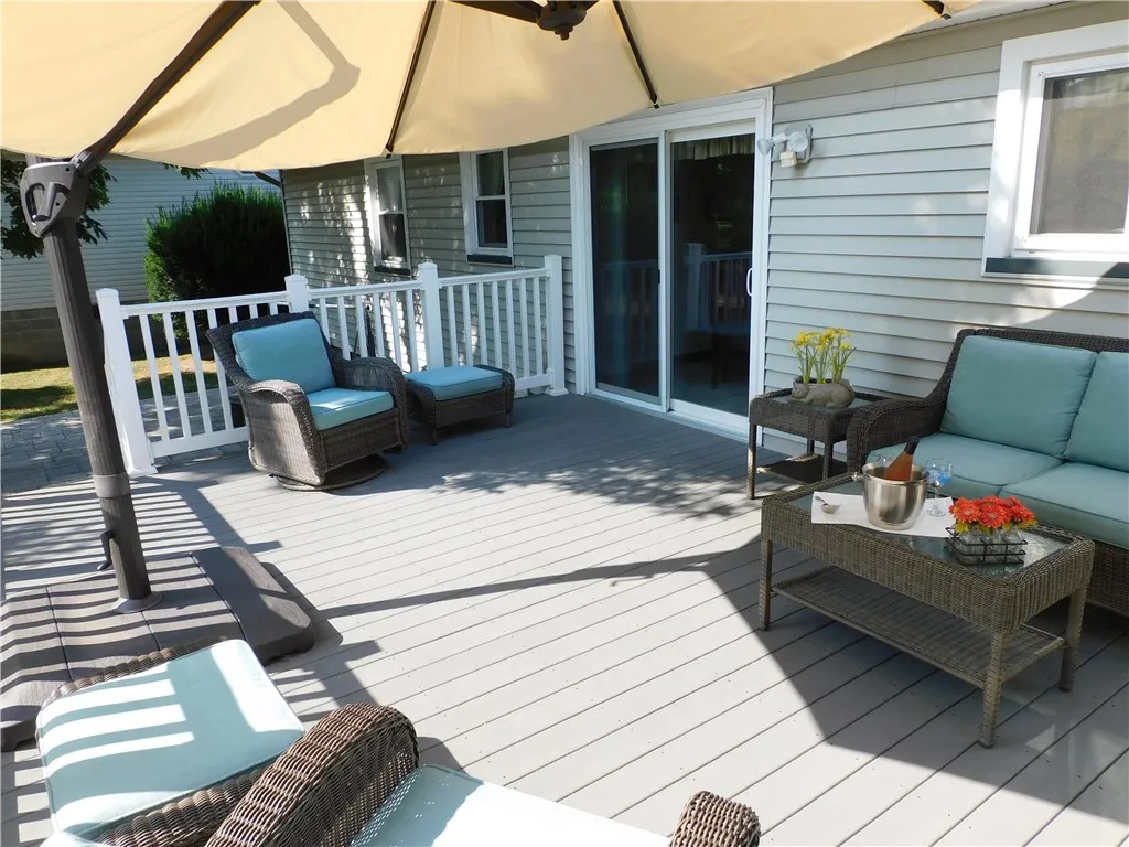 222 West Bend Drive, Greece, New York 14612, Greece, New York 14612, 3 Bedrooms Bedrooms, 6 Rooms Rooms,2 BathroomsBathrooms,Residential,For Sale,222 West Bend Drive, Greece, New York 14612,R1633451