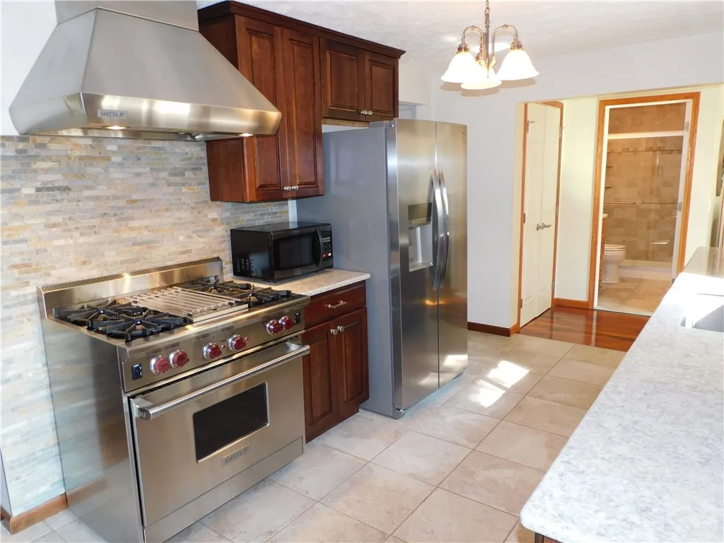 222 West Bend Drive, Greece, New York 14612, Greece, New York 14612, 3 Bedrooms Bedrooms, 6 Rooms Rooms,2 BathroomsBathrooms,Residential,For Sale,222 West Bend Drive, Greece, New York 14612,R1633451