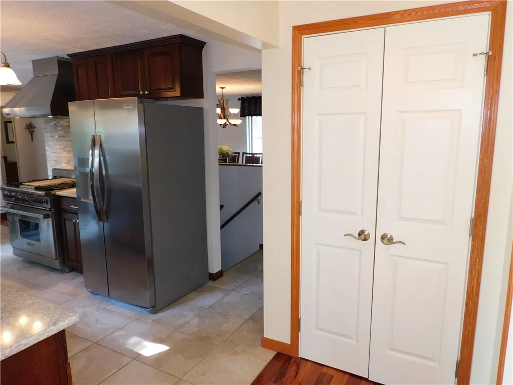222 West Bend Drive, Greece, New York 14612, Greece, New York 14612, 3 Bedrooms Bedrooms, 6 Rooms Rooms,2 BathroomsBathrooms,Residential,For Sale,222 West Bend Drive, Greece, New York 14612,R1633451
