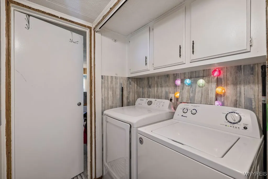 17 Burgundy Circle, West Seneca, New York 14224, West Seneca, New York 14224, 2 Bedrooms Bedrooms, 5 Rooms Rooms,1 BathroomBathrooms,Residential,Closed,17 Burgundy Circle, West Seneca, New York 14224,0,B1633447