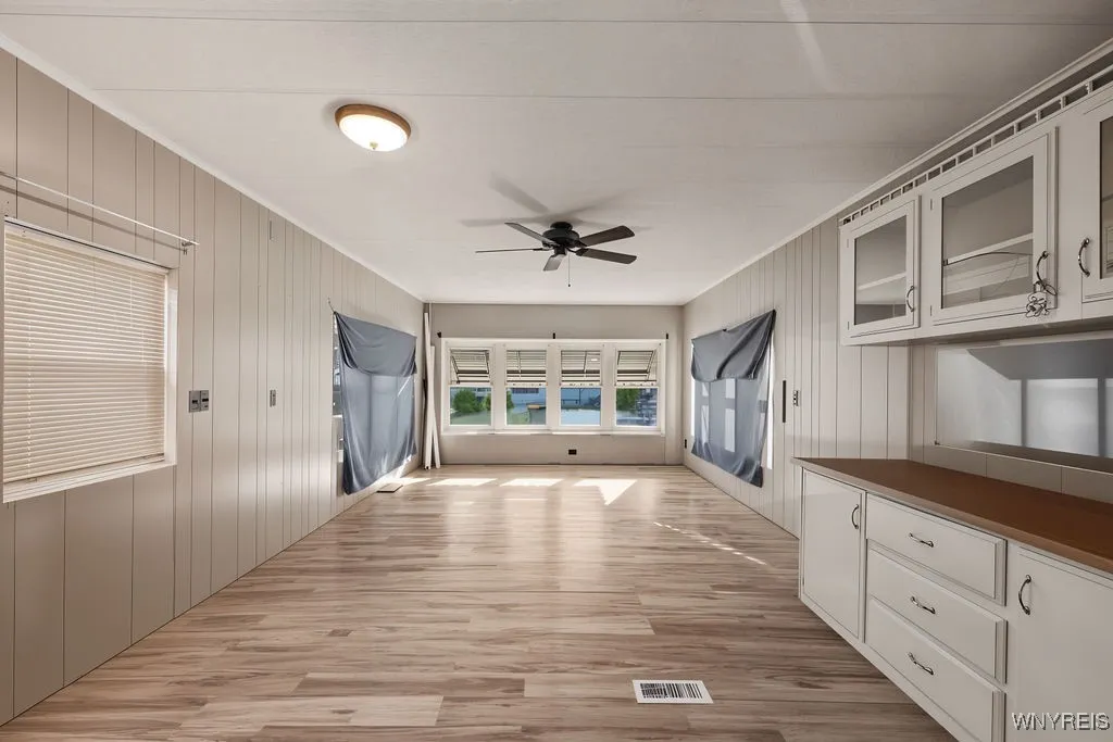 17 Burgundy Circle, West Seneca, New York 14224, West Seneca, New York 14224, 2 Bedrooms Bedrooms, 5 Rooms Rooms,1 BathroomBathrooms,Residential,Closed,17 Burgundy Circle, West Seneca, New York 14224,0,B1633447