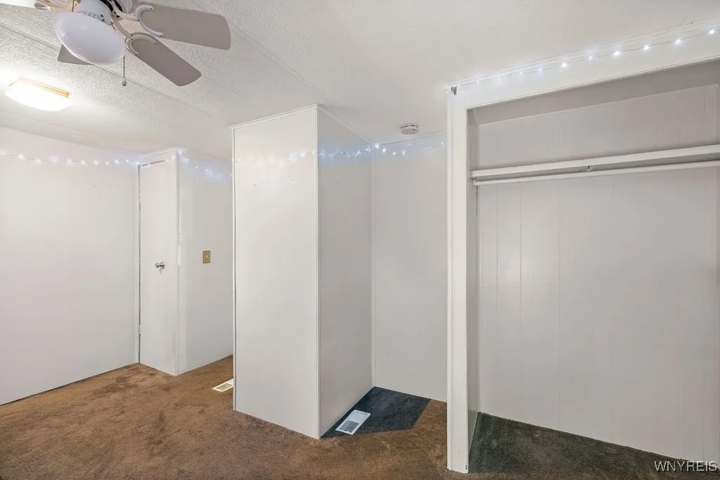 17 Burgundy Circle, West Seneca, New York 14224, West Seneca, New York 14224, 2 Bedrooms Bedrooms, 5 Rooms Rooms,1 BathroomBathrooms,Residential,Closed,17 Burgundy Circle, West Seneca, New York 14224,0,B1633447