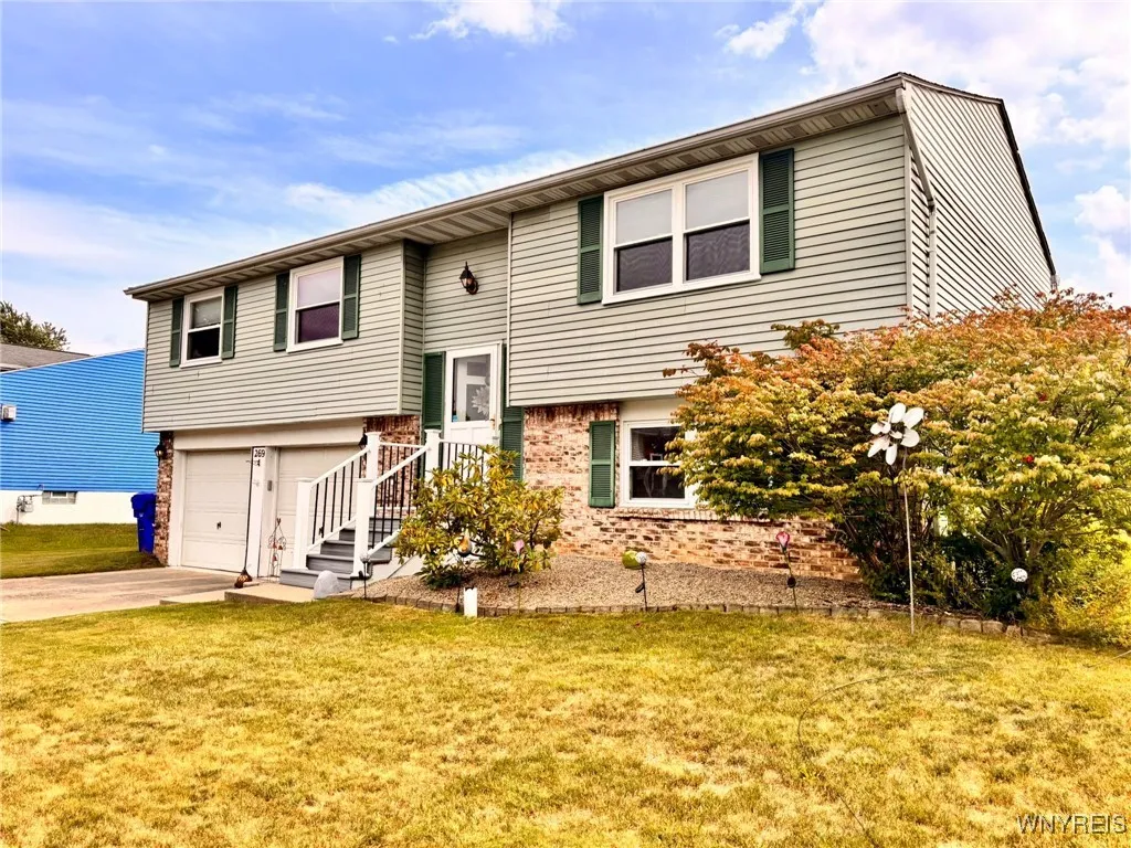 269 Oakbrook Drive, West Seneca, New York 14224, West Seneca, New York 14224, 3 Bedrooms Bedrooms, 7 Rooms Rooms,2 BathroomsBathrooms,Residential,Closed,269 Oakbrook Drive, West Seneca, New York 14224,0,B1633277