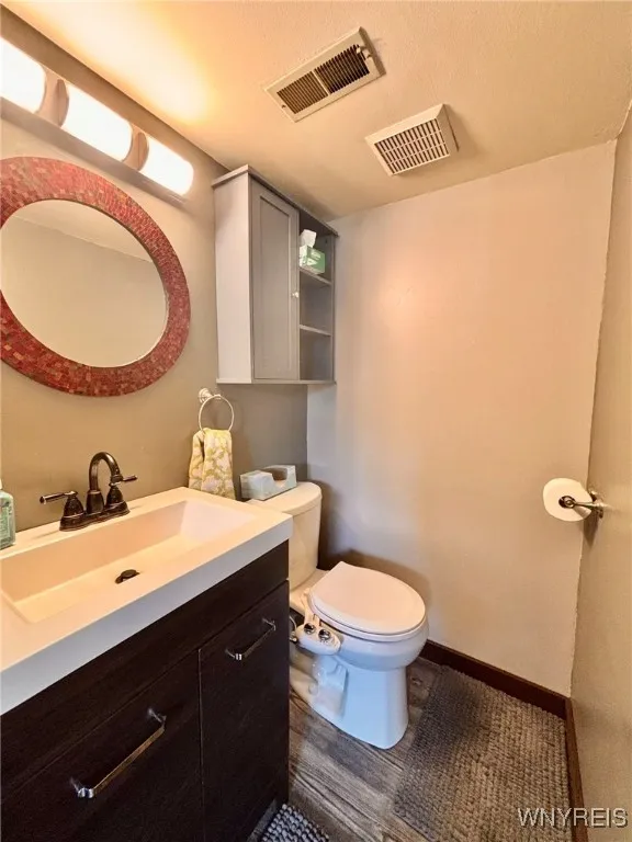 269 Oakbrook Drive, West Seneca, New York 14224, West Seneca, New York 14224, 3 Bedrooms Bedrooms, 7 Rooms Rooms,2 BathroomsBathrooms,Residential,For Sale,269 Oakbrook Drive, West Seneca, New York 14224,0,B1633277