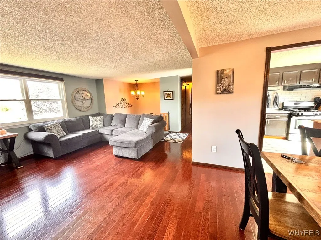 269 Oakbrook Drive, West Seneca, New York 14224, West Seneca, New York 14224, 3 Bedrooms Bedrooms, 7 Rooms Rooms,2 BathroomsBathrooms,Residential,For Sale,269 Oakbrook Drive, West Seneca, New York 14224,0,B1633277