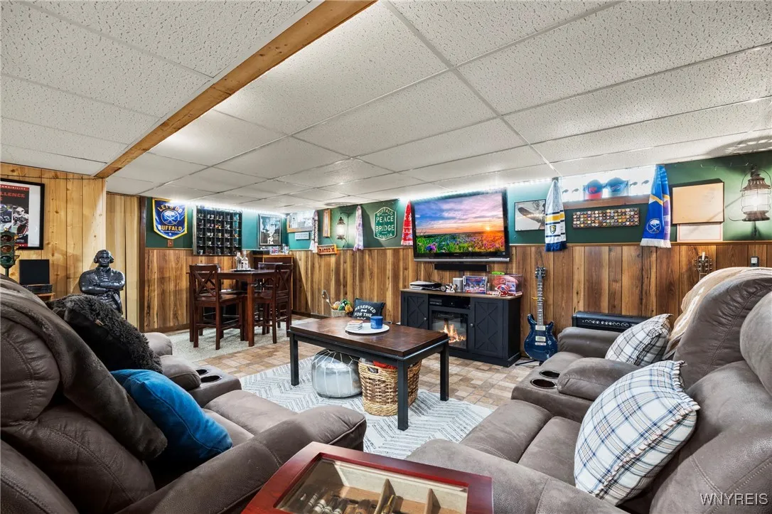 272 Woodward Drive, West Seneca, New York 14224, West Seneca, New York 14224, 3 Bedrooms Bedrooms, 6 Rooms Rooms,2 BathroomsBathrooms,Residential,For Sale,272 Woodward Drive, West Seneca, New York 14224,0,B1633099