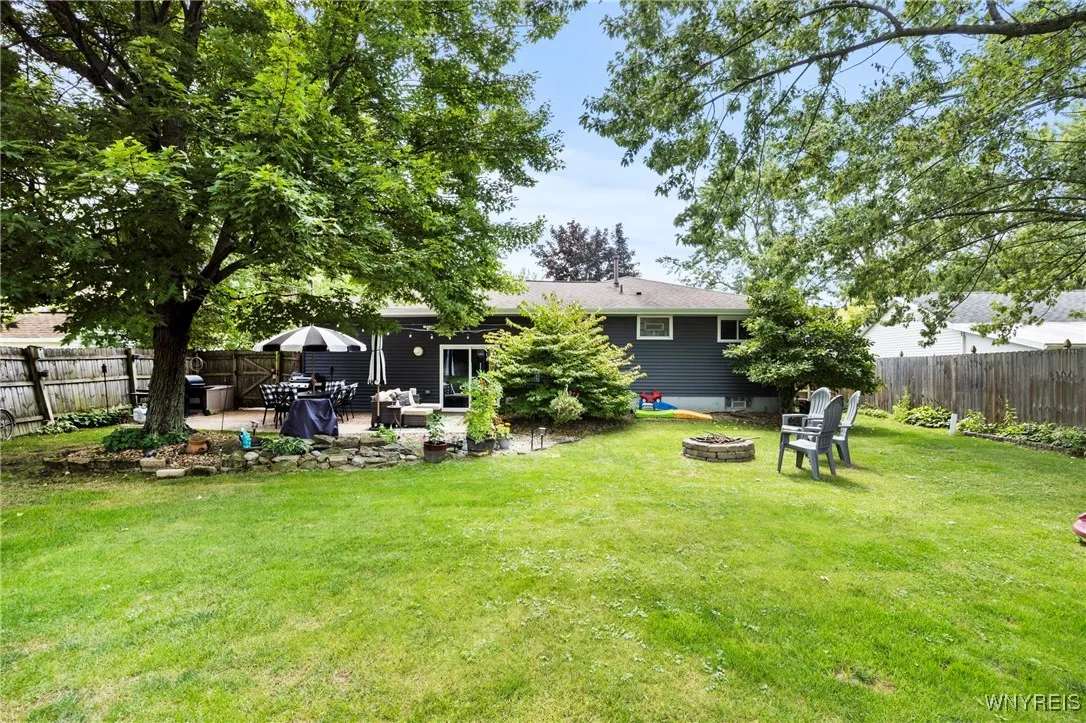 272 Woodward Drive, West Seneca, New York 14224, West Seneca, New York 14224, 3 Bedrooms Bedrooms, 6 Rooms Rooms,2 BathroomsBathrooms,Residential,For Sale,272 Woodward Drive, West Seneca, New York 14224,0,B1633099