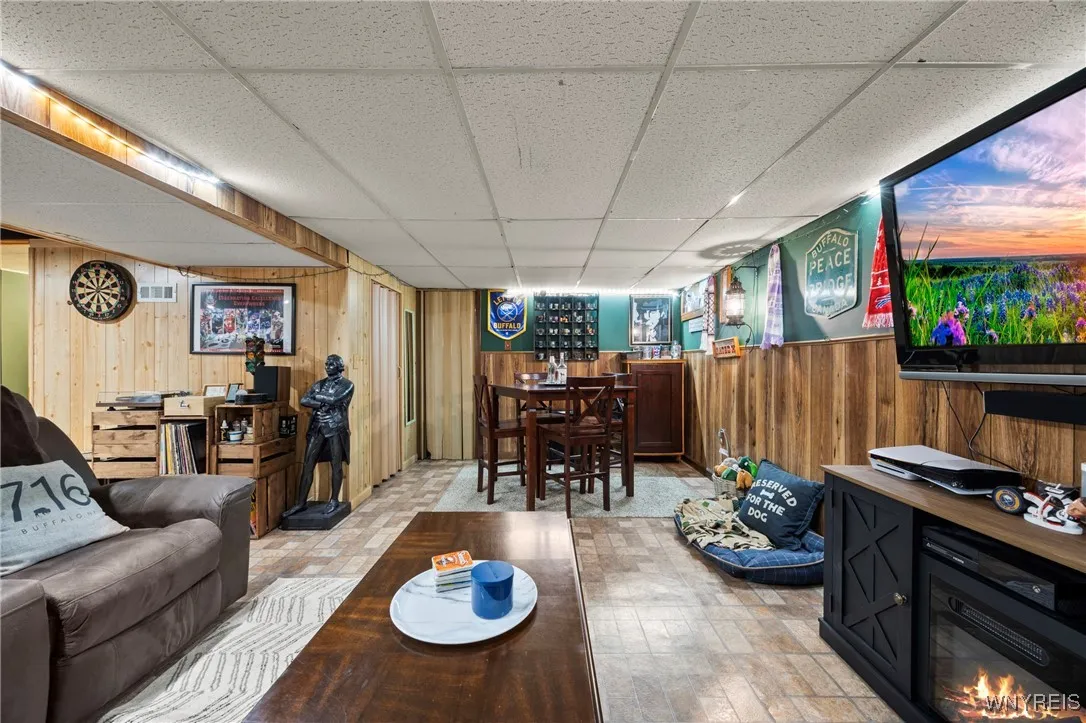 272 Woodward Drive, West Seneca, New York 14224, West Seneca, New York 14224, 3 Bedrooms Bedrooms, 6 Rooms Rooms,2 BathroomsBathrooms,Residential,Closed,272 Woodward Drive, West Seneca, New York 14224,0,B1633099