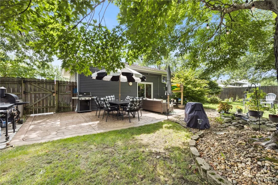 272 Woodward Drive, West Seneca, New York 14224, West Seneca, New York 14224, 3 Bedrooms Bedrooms, 6 Rooms Rooms,2 BathroomsBathrooms,Residential,Closed,272 Woodward Drive, West Seneca, New York 14224,0,B1633099