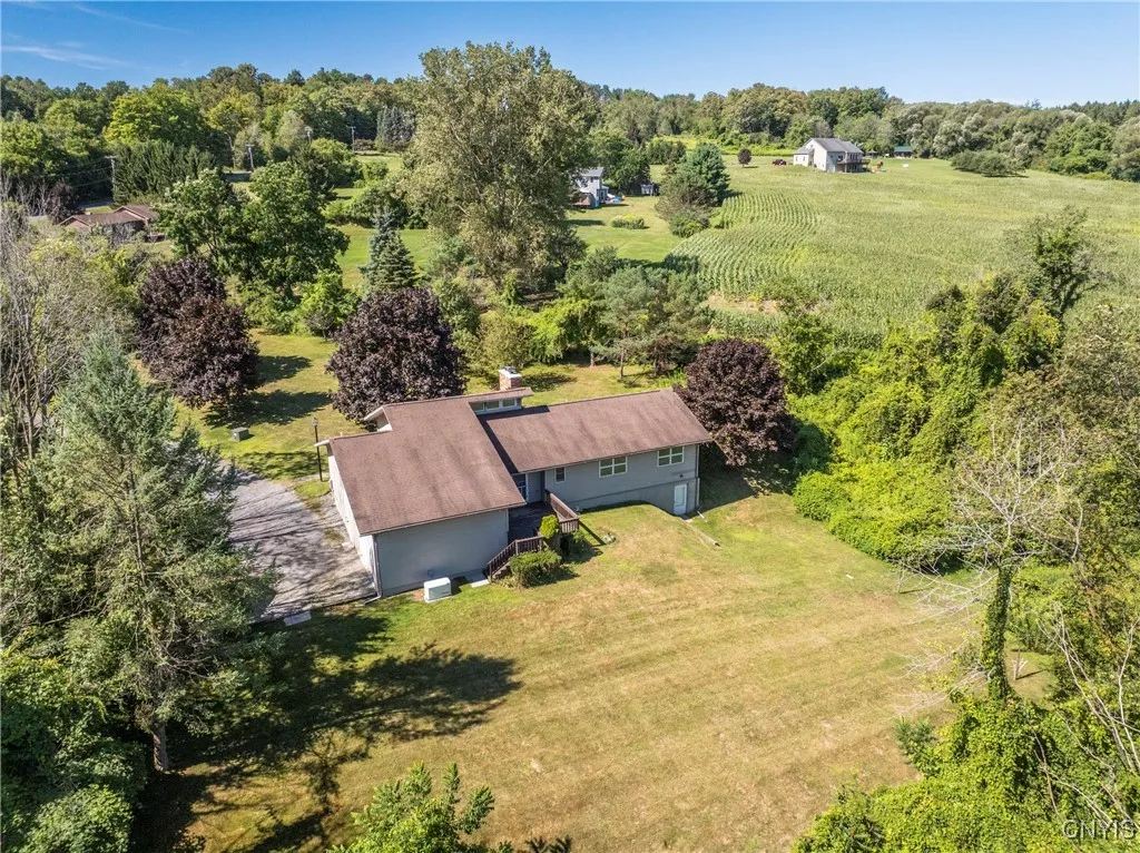 3509 Collins Road, Onondaga, New York 13215, Onondaga, New York 13215, 3 Bedrooms Bedrooms, 6 Rooms Rooms,2 BathroomsBathrooms,Residential,For Sale,3509 Collins Road, Onondaga, New York 13215,0,S1633369