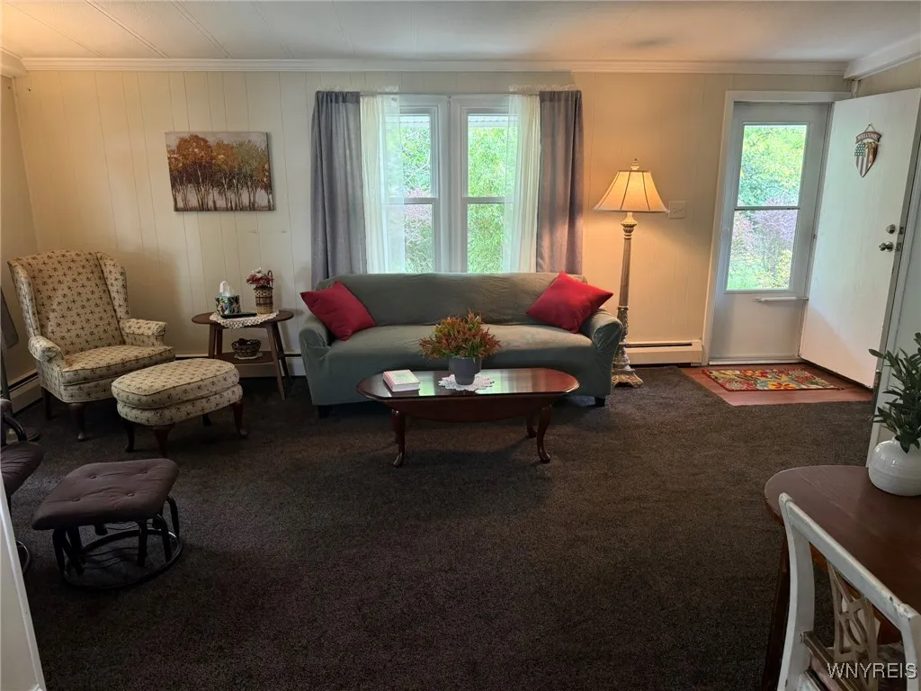 the affords room to decorate