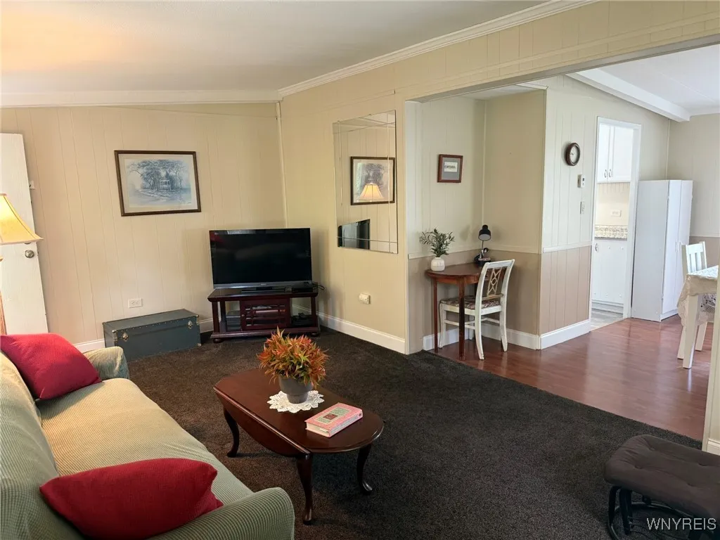 and fill the many nooks and crannies in this open-concept area