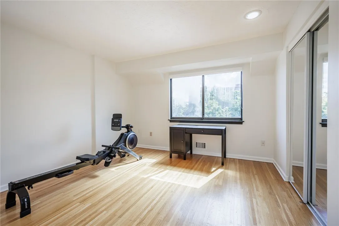 551 University Avenue, Rochester, New York 14607, Rochester, New York 14607, 2 Bedrooms Bedrooms, 4 Rooms Rooms,1 BathroomBathrooms,Residential,For Sale,551 University Avenue, Rochester, New York 14607,0,R1633452