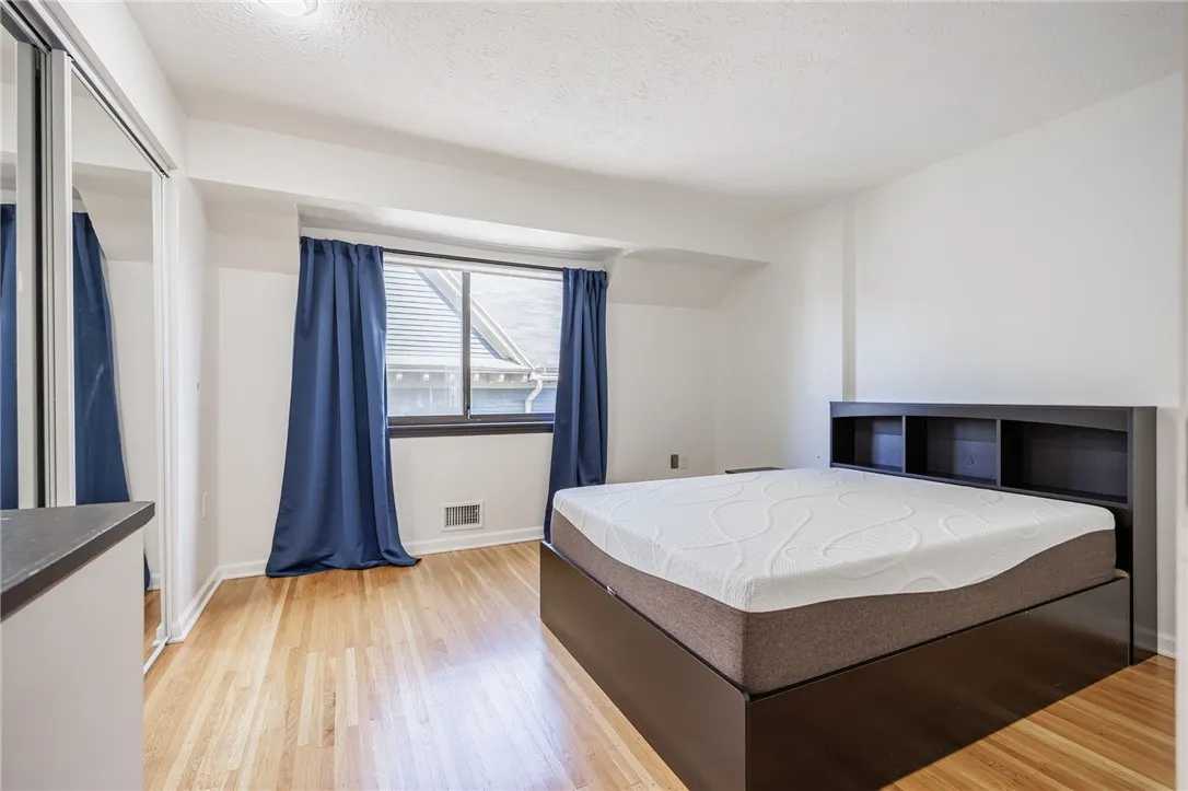 551 University Avenue, Rochester, New York 14607, Rochester, New York 14607, 2 Bedrooms Bedrooms, 4 Rooms Rooms,1 BathroomBathrooms,Residential,For Sale,551 University Avenue, Rochester, New York 14607,0,R1633452