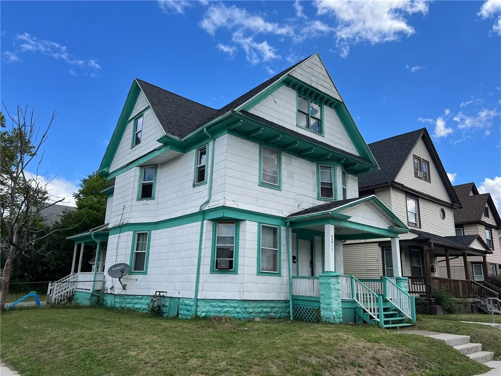 1322 East Main Street, Rochester, New York 14609, Rochester, New York 14609, 6 Bedrooms Bedrooms, ,2 BathroomsBathrooms,Residential,For Sale,1322 East Main Street, Rochester, New York 14609,0,R1633344