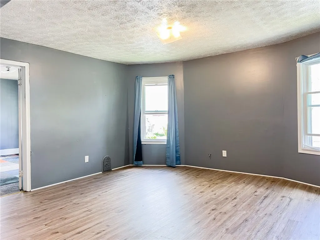 1322 East Main Street, Rochester, New York 14609, Rochester, New York 14609, 6 Bedrooms Bedrooms, ,2 BathroomsBathrooms,Residential,For Sale,1322 East Main Street, Rochester, New York 14609,0,R1633344