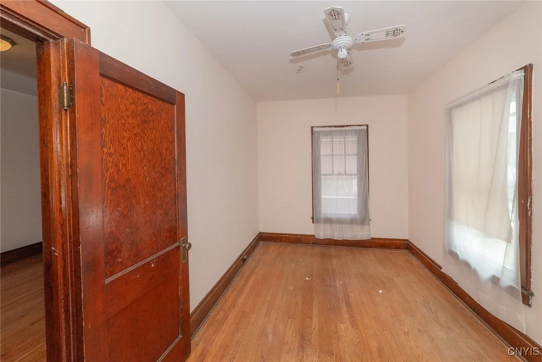507-509 South Wilbur Avenue, Syracuse, New York 13, Syracuse, New York 13204, 6 Bedrooms Bedrooms, ,2 BathroomsBathrooms,Residential,For Sale,507-509 South Wilbur Avenue, Syracuse, New York 13,0,S1633227