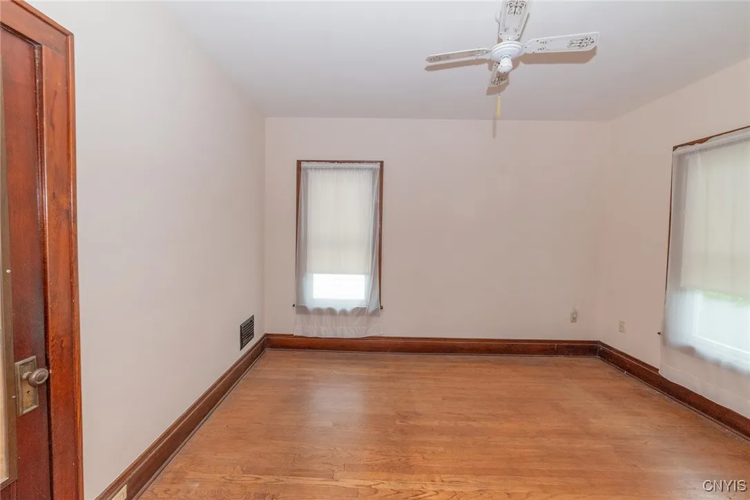 507-509 South Wilbur Avenue, Syracuse, New York 13, Syracuse, New York 13204, 6 Bedrooms Bedrooms, ,2 BathroomsBathrooms,Residential,For Sale,507-509 South Wilbur Avenue, Syracuse, New York 13,0,S1633227