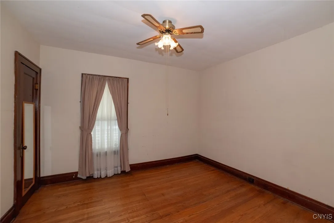 507-509 South Wilbur Avenue, Syracuse, New York 13, Syracuse, New York 13204, 6 Bedrooms Bedrooms, ,2 BathroomsBathrooms,Residential,For Sale,507-509 South Wilbur Avenue, Syracuse, New York 13,0,S1633227