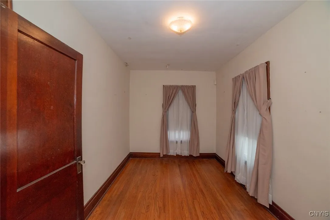 507-509 South Wilbur Avenue, Syracuse, New York 13, Syracuse, New York 13204, 6 Bedrooms Bedrooms, ,2 BathroomsBathrooms,Residential,For Sale,507-509 South Wilbur Avenue, Syracuse, New York 13,0,S1633227